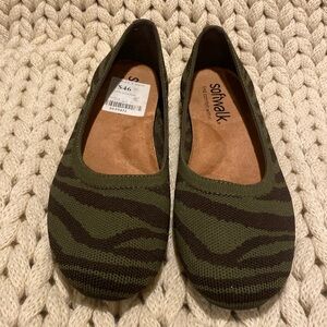 Softwalk Find Comfort Within Ballet Flats 8M Olive & black NWT leather insoles